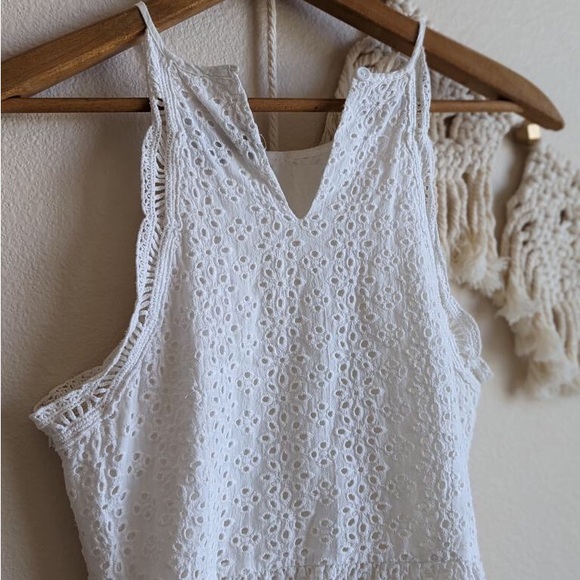 Lulus white eyelet tank - Picture 4 of 6